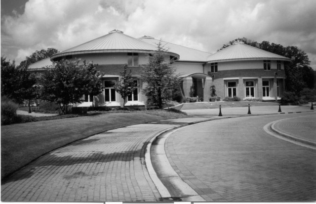 8c. Present day Smyrna Public Library at Village Green, dedicated in 1991