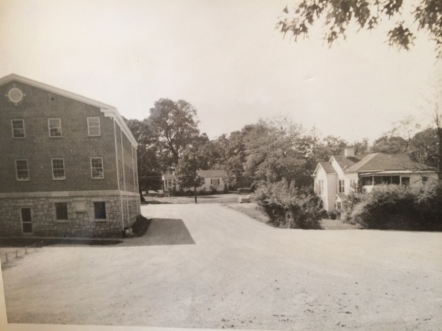 13. First Baptist Church annex and adjacent house, 1953