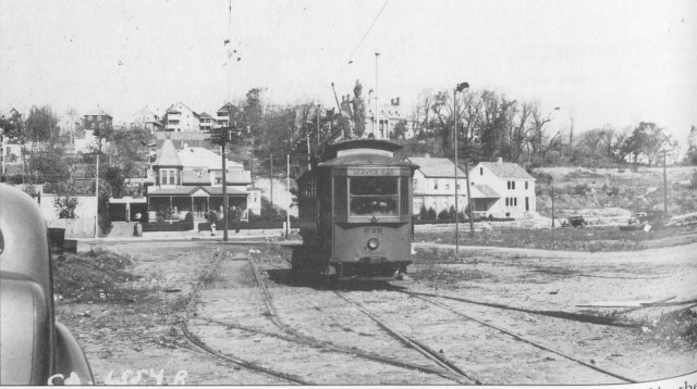 2. Streetcar Turning around in Oak Square