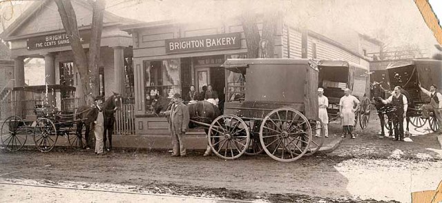 BrightonCenterBankBakery_Lo