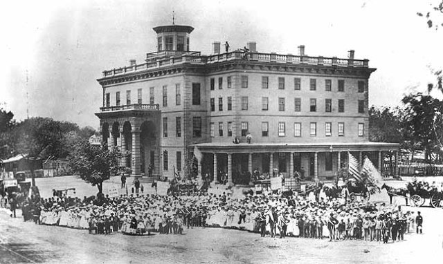 CattlefairHotelFlags1865_Lo